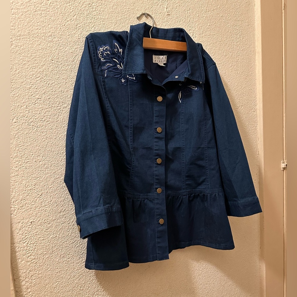 Joan Rivers Women Blue  Denim Embroidered 3/4 Sleeve Button Up Peplum Shirt Sz S